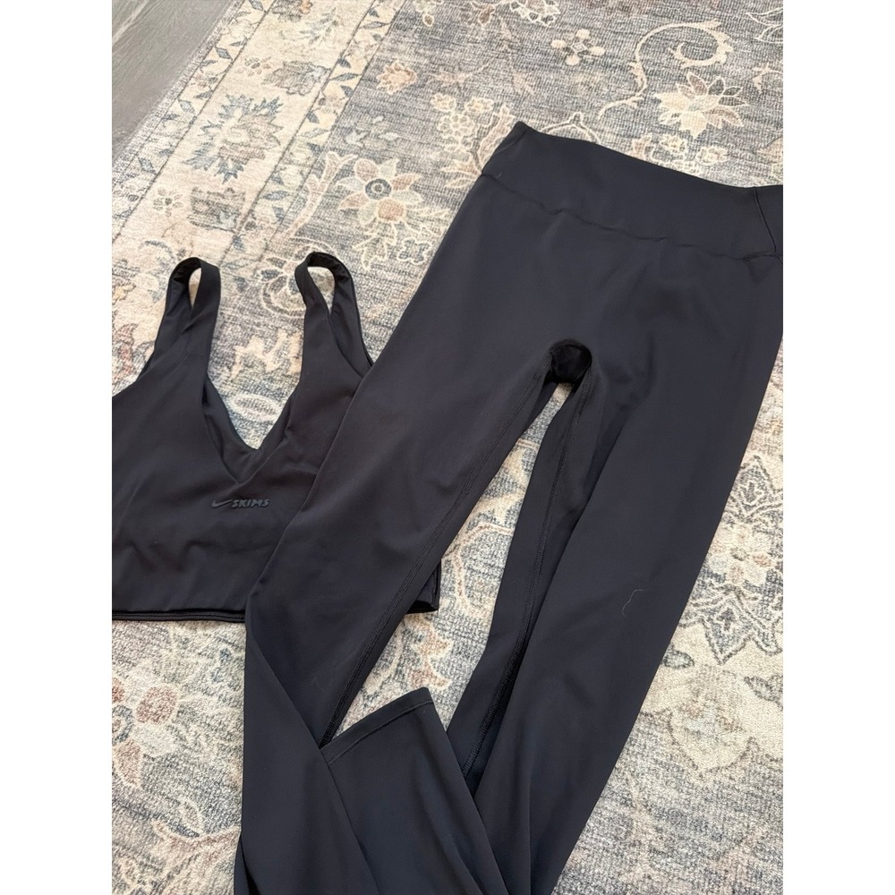 Nike Skims Black Onyx Dri-Fit Athletic Set - Picture 5 of 5